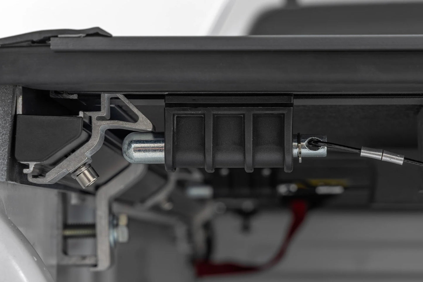 Hard Low Profile Bed Cover (Non-Flip Up) - 6' Bed