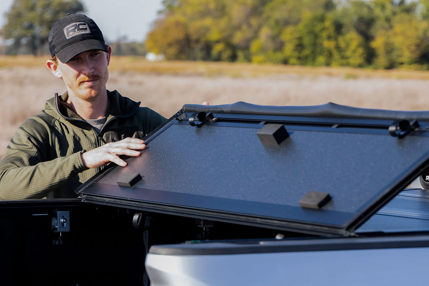 Hard Tri-Fold (Flip Up) Bed Cover - 6' Bed